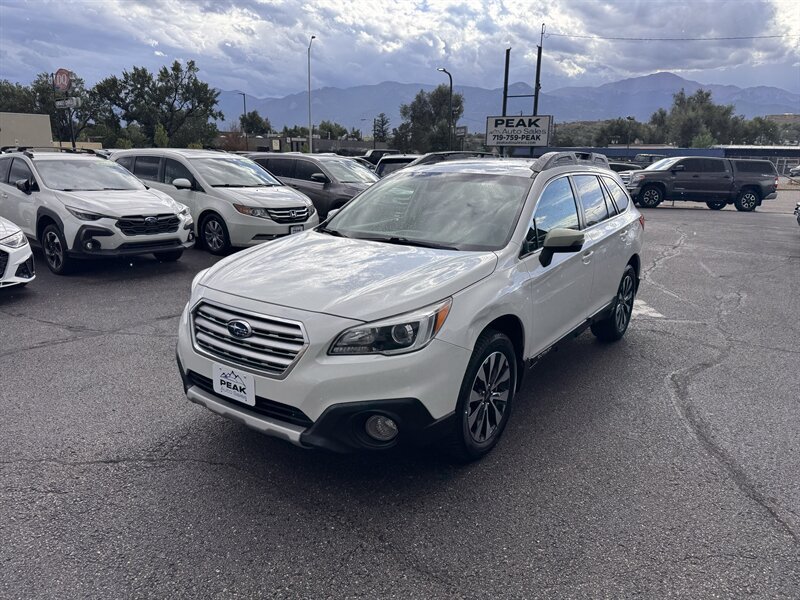 Used 2017 Subaru Outback 2.5i Limited AWD/4WD image 3