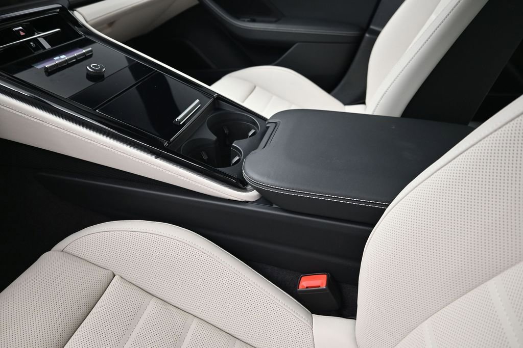 Certified 2026 Porsche Panamera image 21