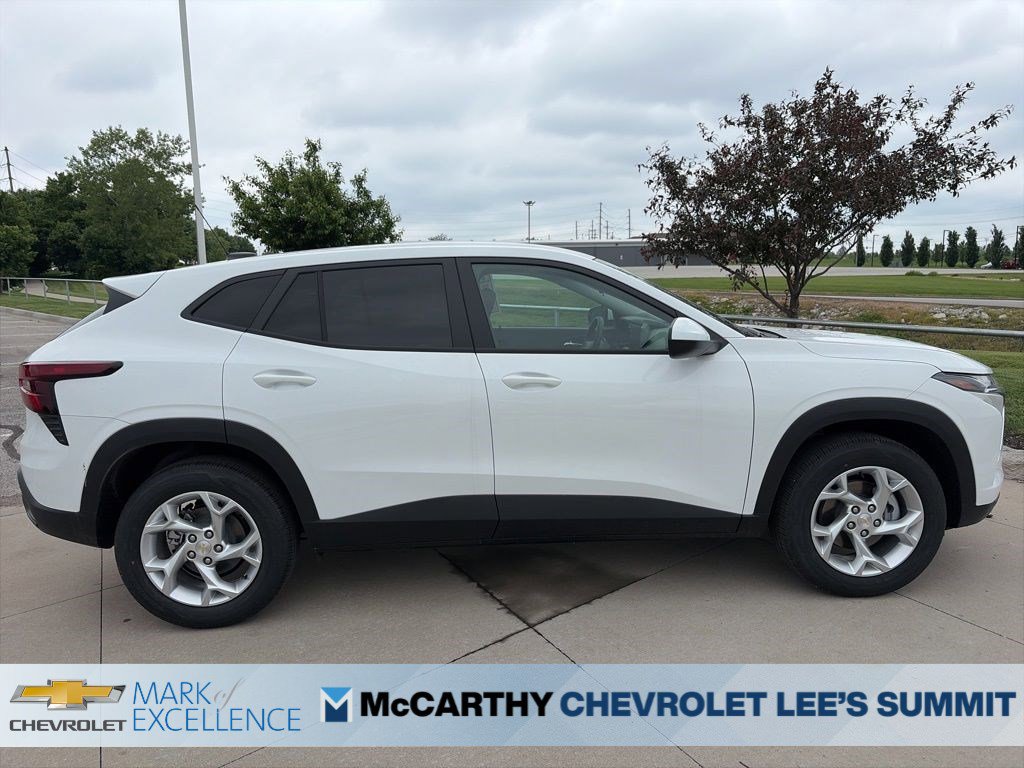 New 2026 Chevrolet Trax LS w/ LS Convenience Package FWD image 23