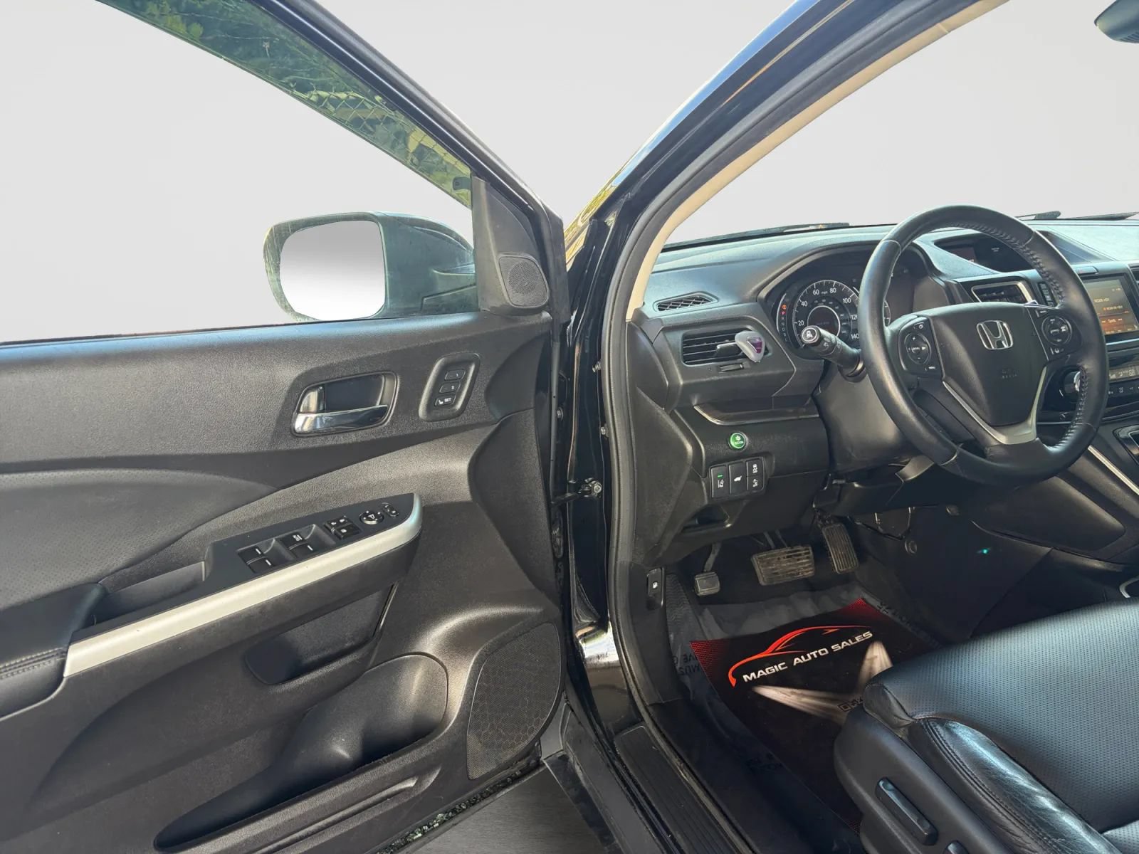 Used 2016 Honda CR-V Touring image 11