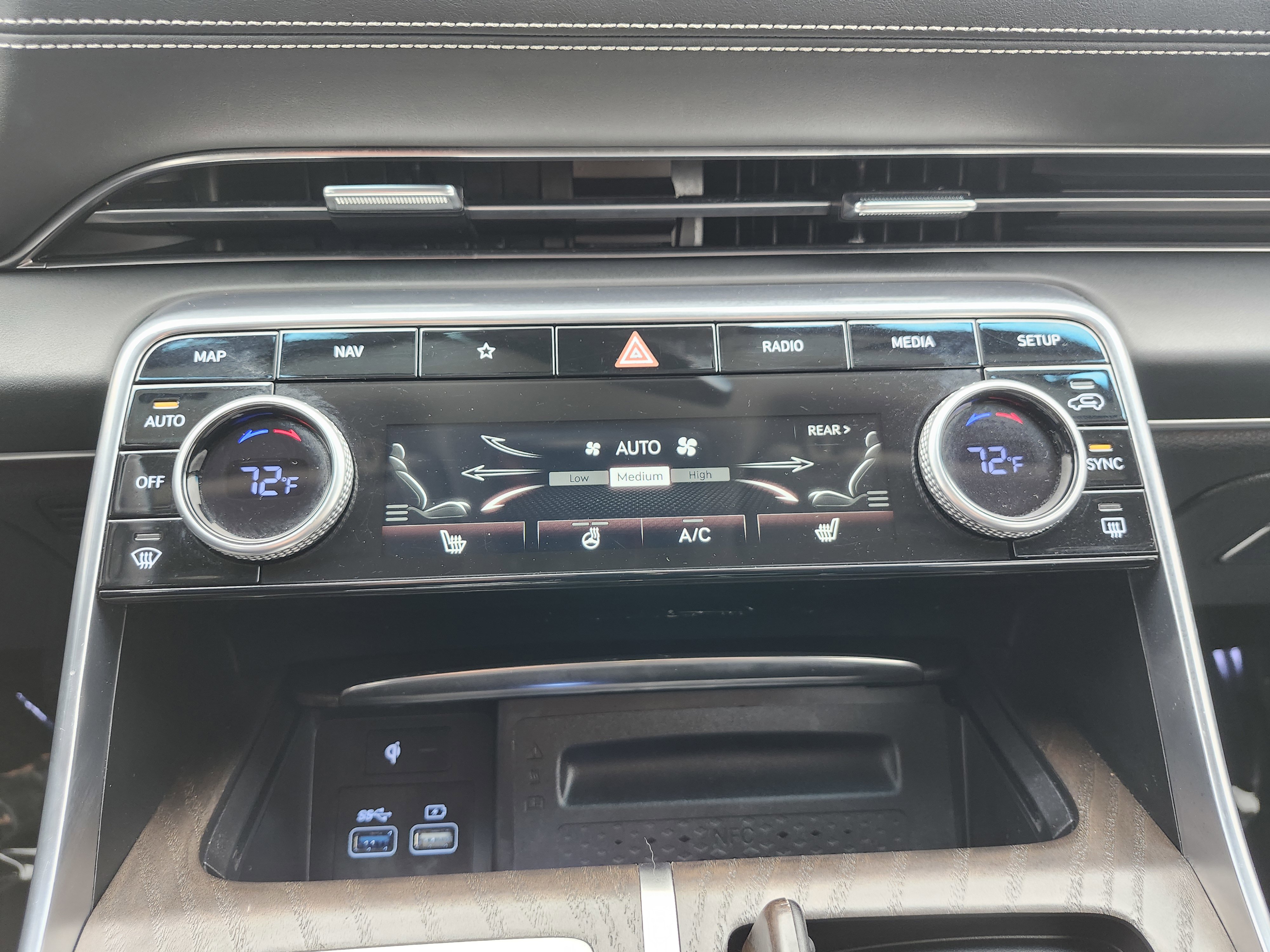 Used 2024 Genesis GV80 2.5T AWD/4WD image 36