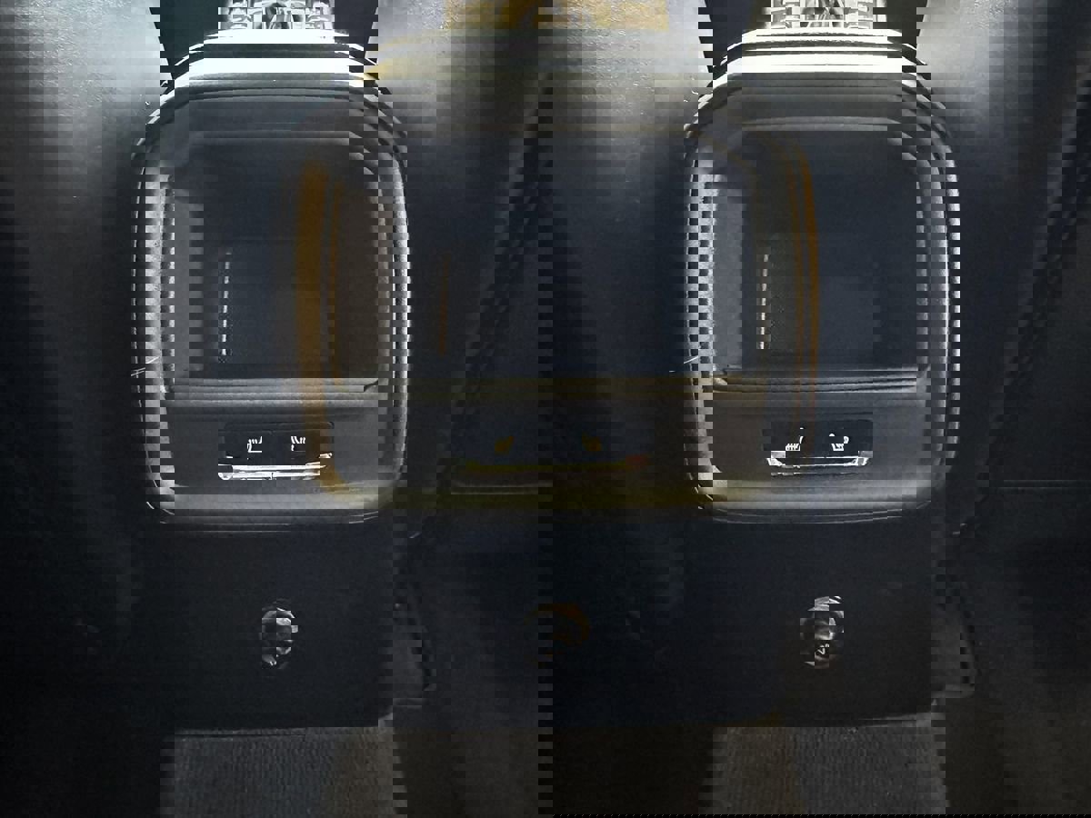 Used 2015 Porsche Macan S image 47