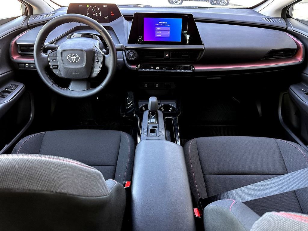 Used 2025 Toyota Prius Plug-In Hybrid FWD image 27