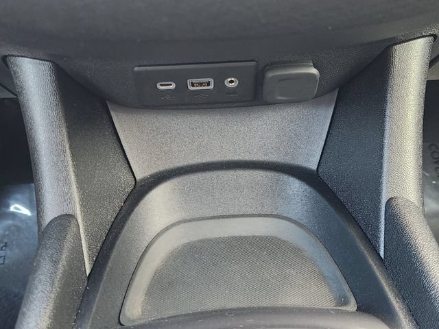 Used 2025 Chevrolet Malibu RS FWD image 23