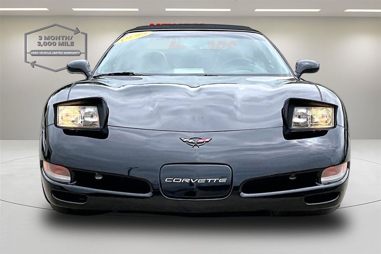Used 1999 Chevrolet Corvette Convertible w/ Memory Pkg RWD image 2