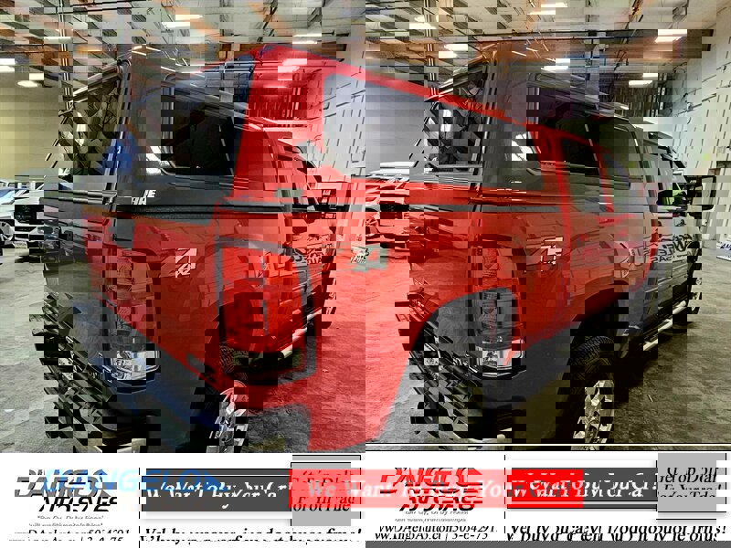 Used 2013 GMC Sierra 2500 SLT w/ Suspension Package, Off-Road image 8