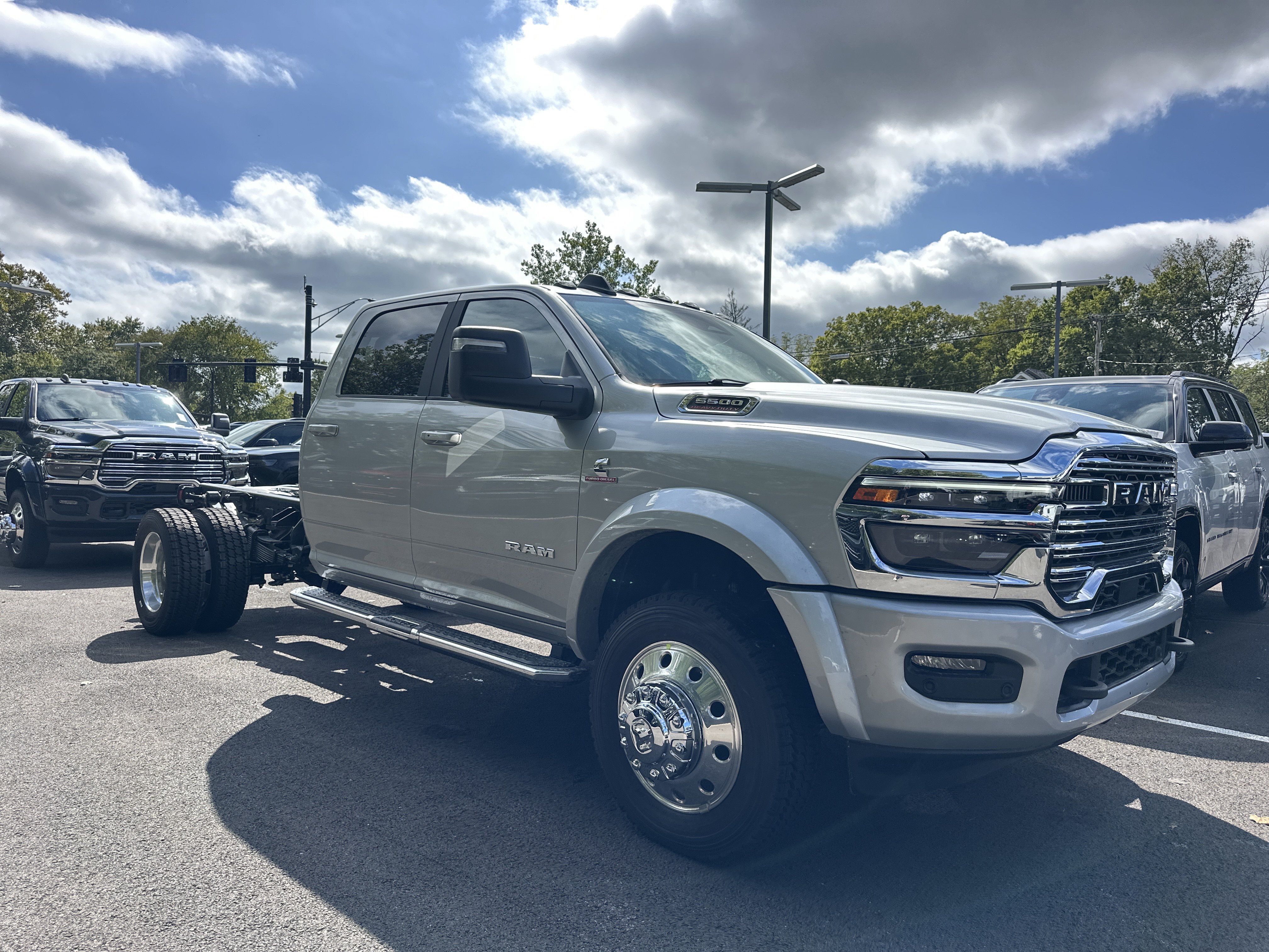 New 2027 RAM 5500 4x4 Crew Cab w/ Laramie Trim Package image 23