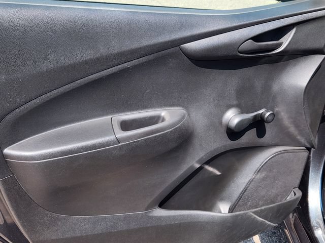 Used 2022 Hyundai Kona Limited w/ Cargo Package FWD image 7