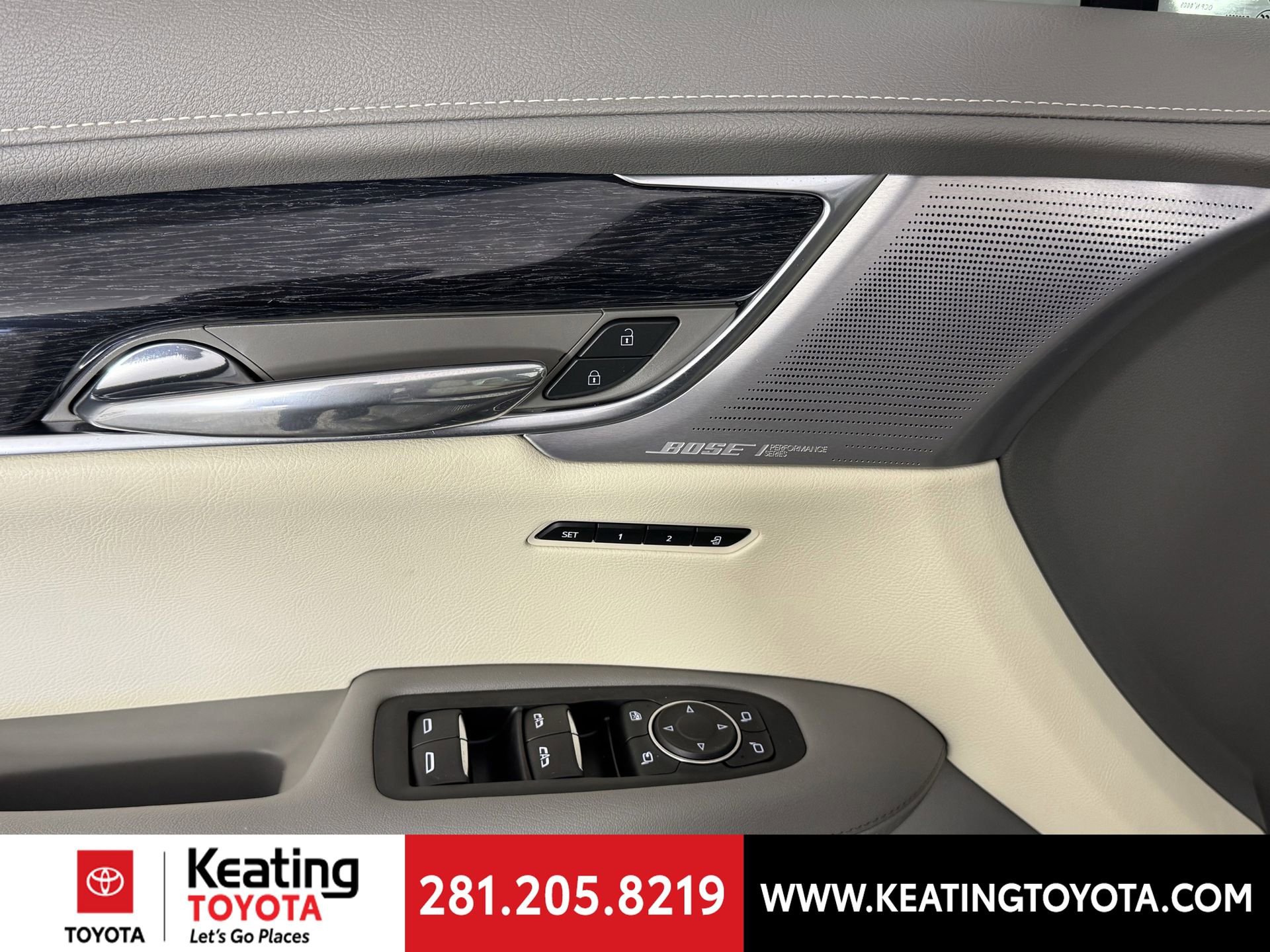 Used 2023 Cadillac XT6 Premium Luxury w/ Technology Package image 12