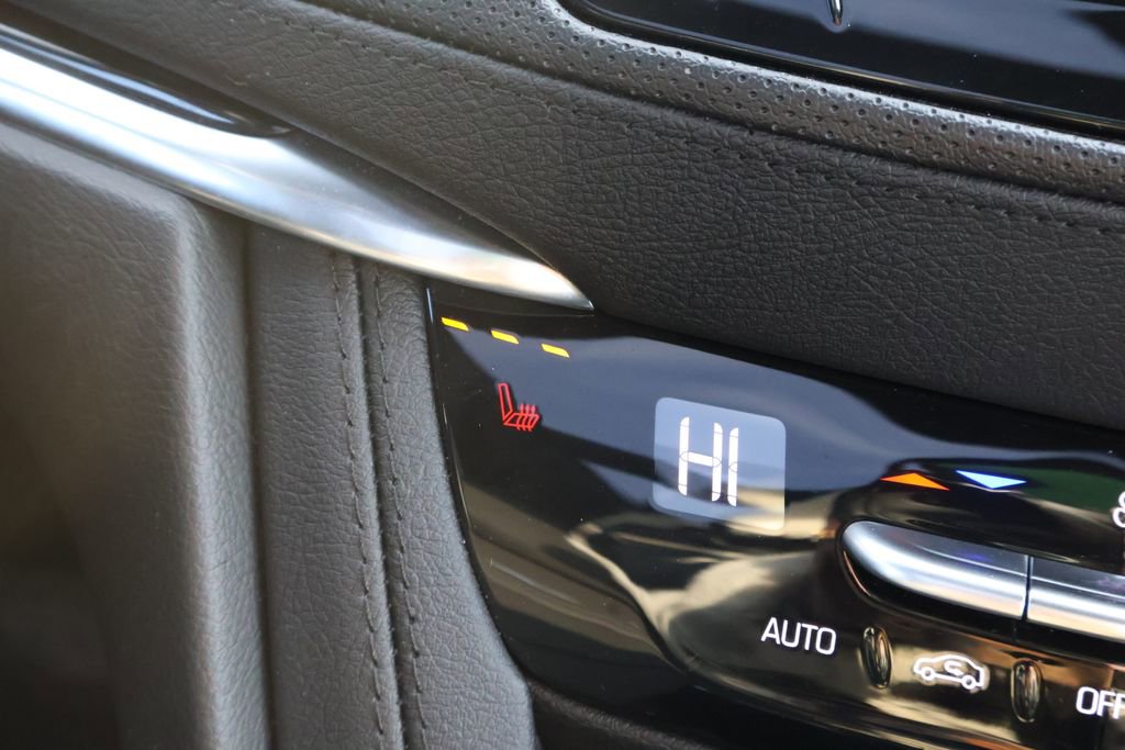 Used 2025 Cadillac XT5 Premium Luxury image 18