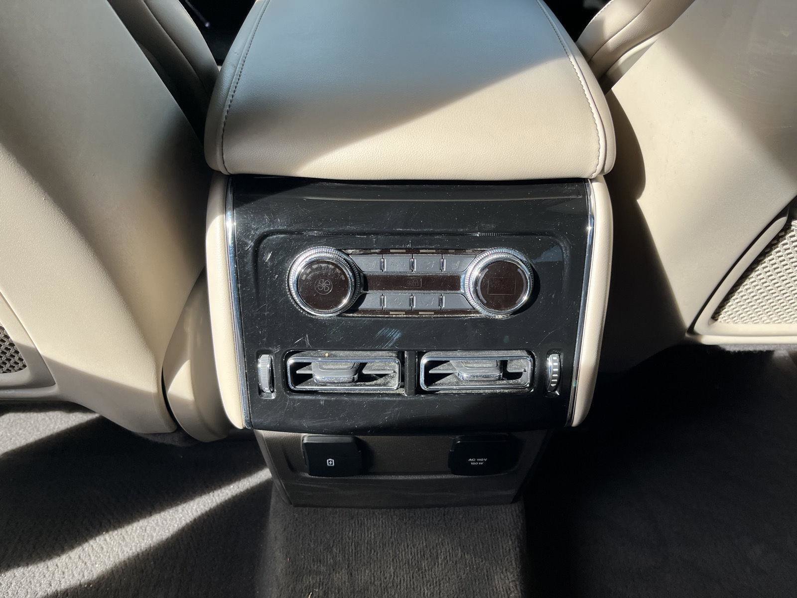 Used 2023 Lincoln Aviator AWD w/ Elements Package image 14