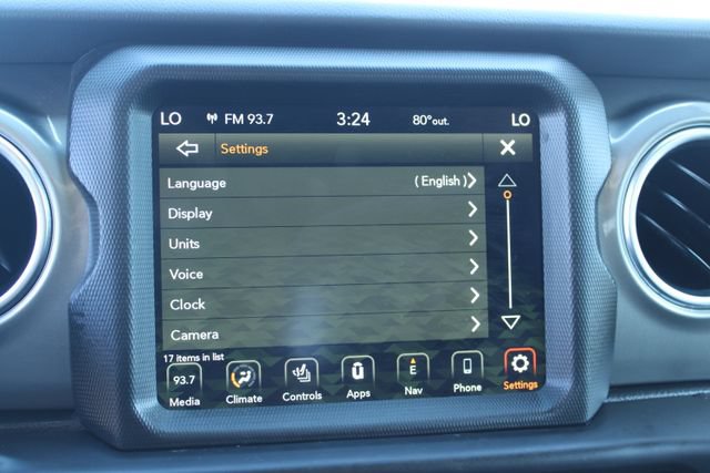 Used 2022 Jeep Wrangler Unlimited Sahara w/ Cold Weather Group AWD/4WD image 34
