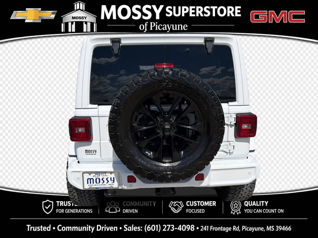 Used 2023 Jeep Wrangler Unlimited Sahara AWD/4WD video 4