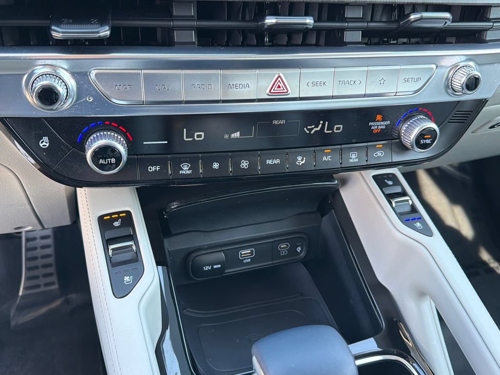 Certified 2023 Kia Telluride SX Prestige AWD/4WD image 32