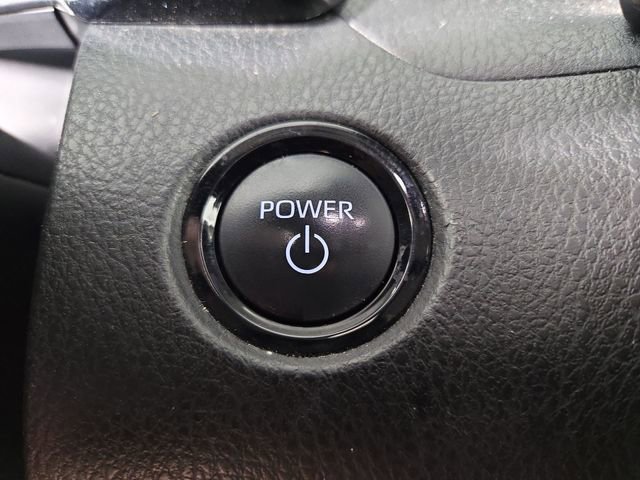 Used 2025 Toyota Camry LE FWD image 24