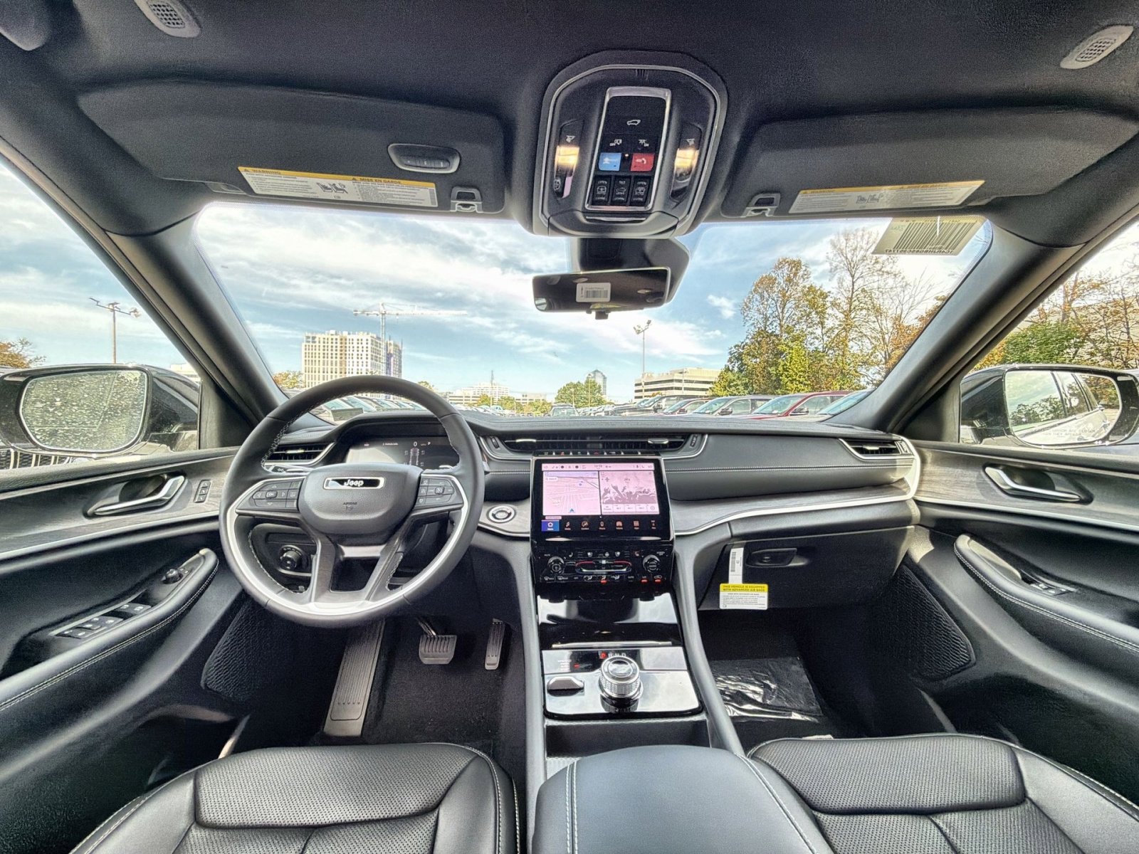 New 2025 Jeep Grand Cherokee Limited w/ Luxury Tech Group II image 23