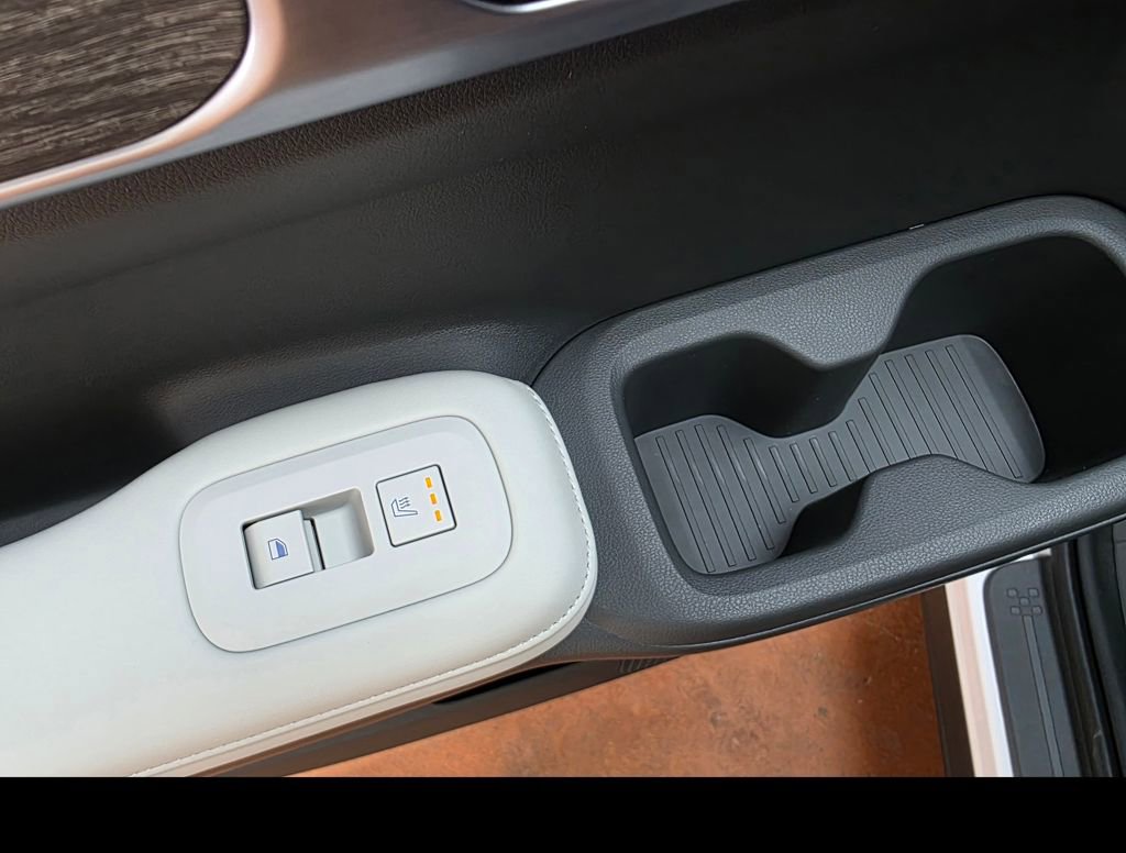 New 2026 Hyundai Santa Fe Limited image 23