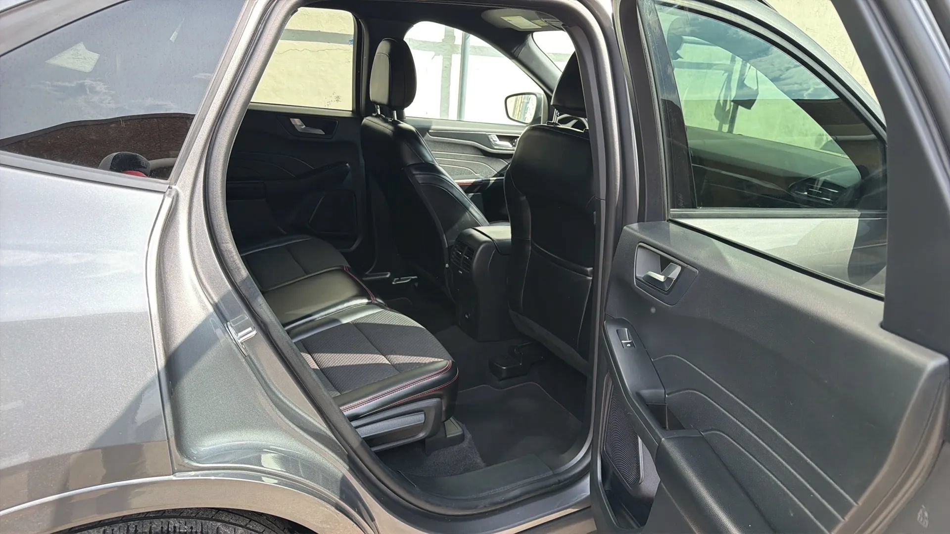 Used 2023 Ford Escape ST-Line FWD image 26