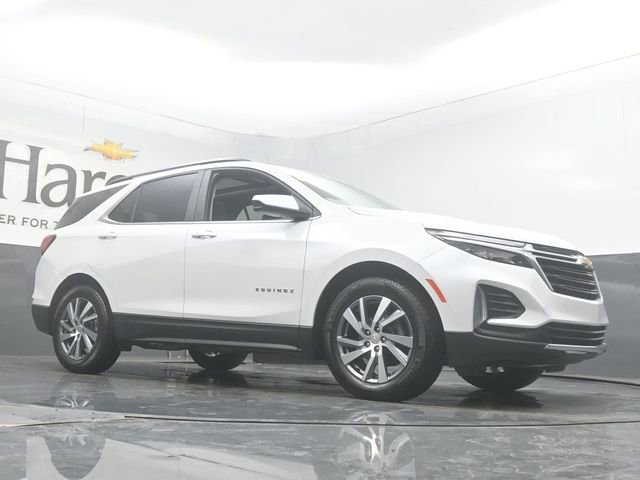 Used 2023 Chevrolet Equinox LT image 2