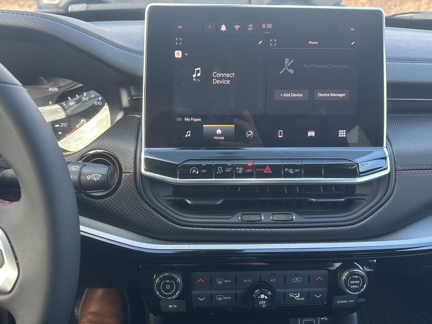 Used 2025 Jeep Compass Trailhawk image 15