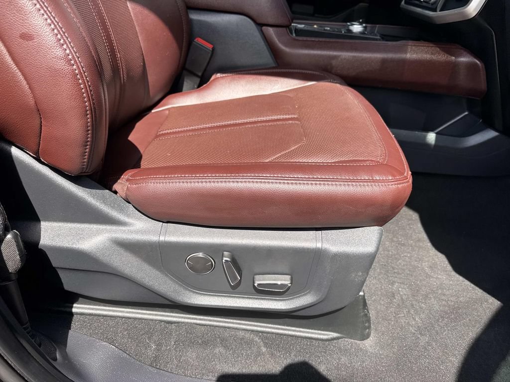 Used 2024 Ford Expedition Limited RWD image 14