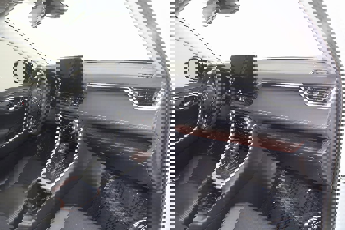 Used 2024 Toyota RAV4 Limited image 36