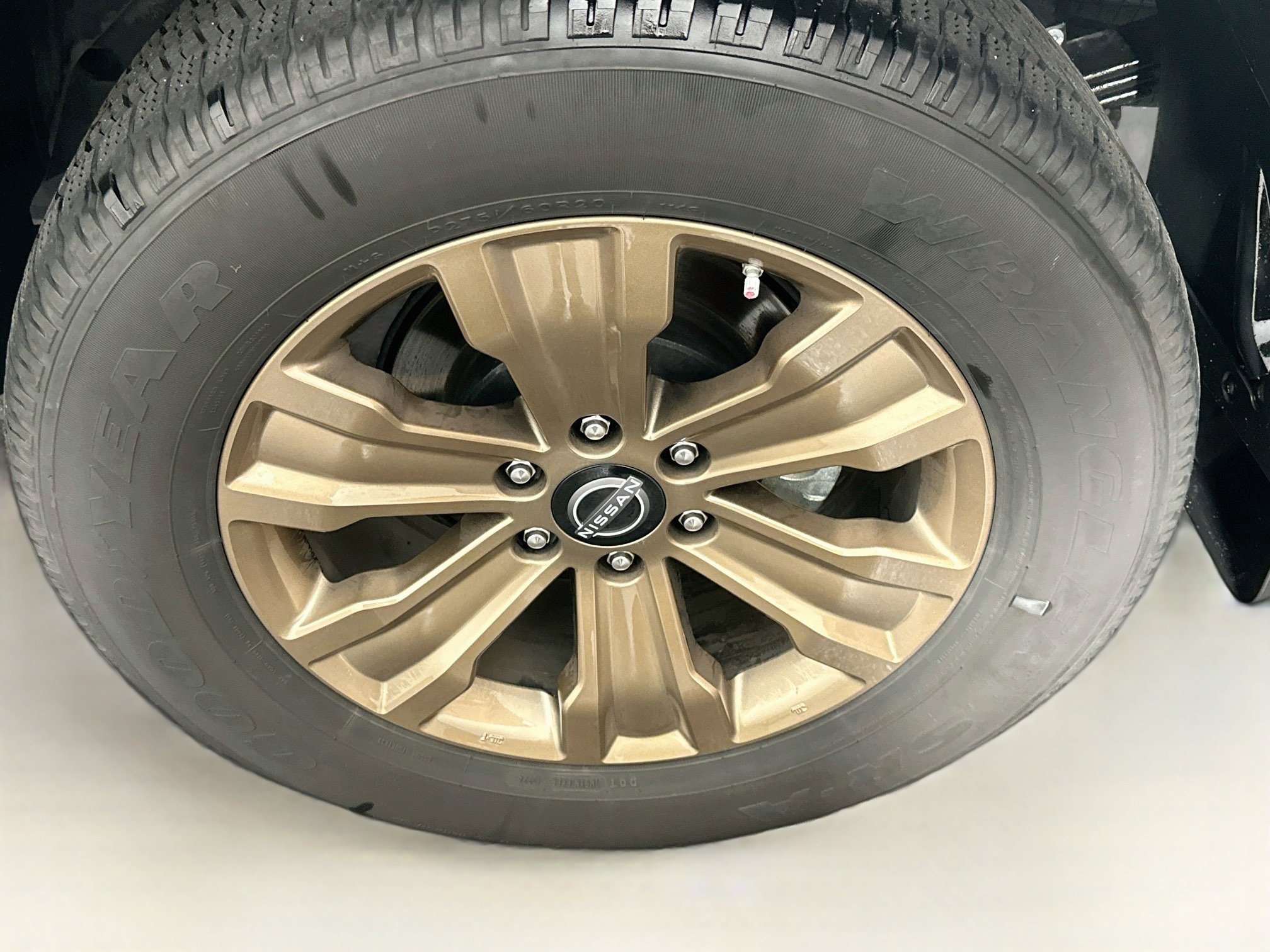 Used 2024 Nissan Titan SV w/ SV Bronze Edition Package RWD image 11