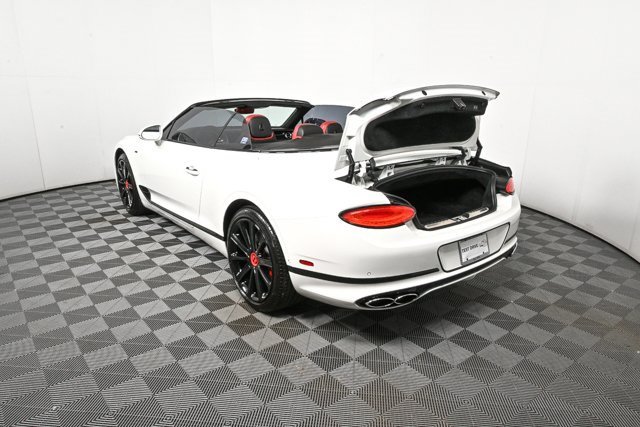 Used 2021 Bentley Continental GT image 9