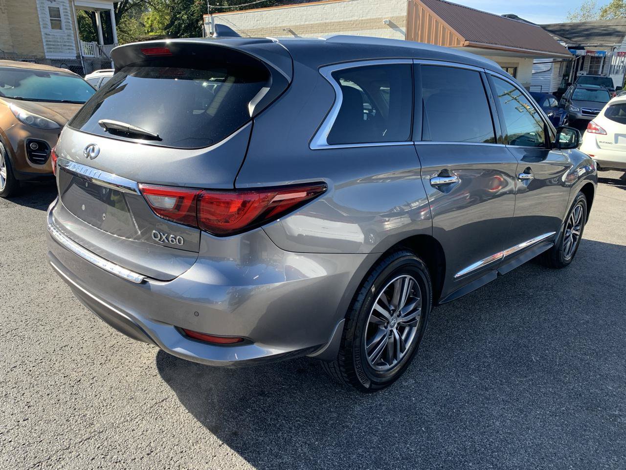 Used 2019 INFINITI QX60 Luxe w/ Essential Package AWD/4WD image 7