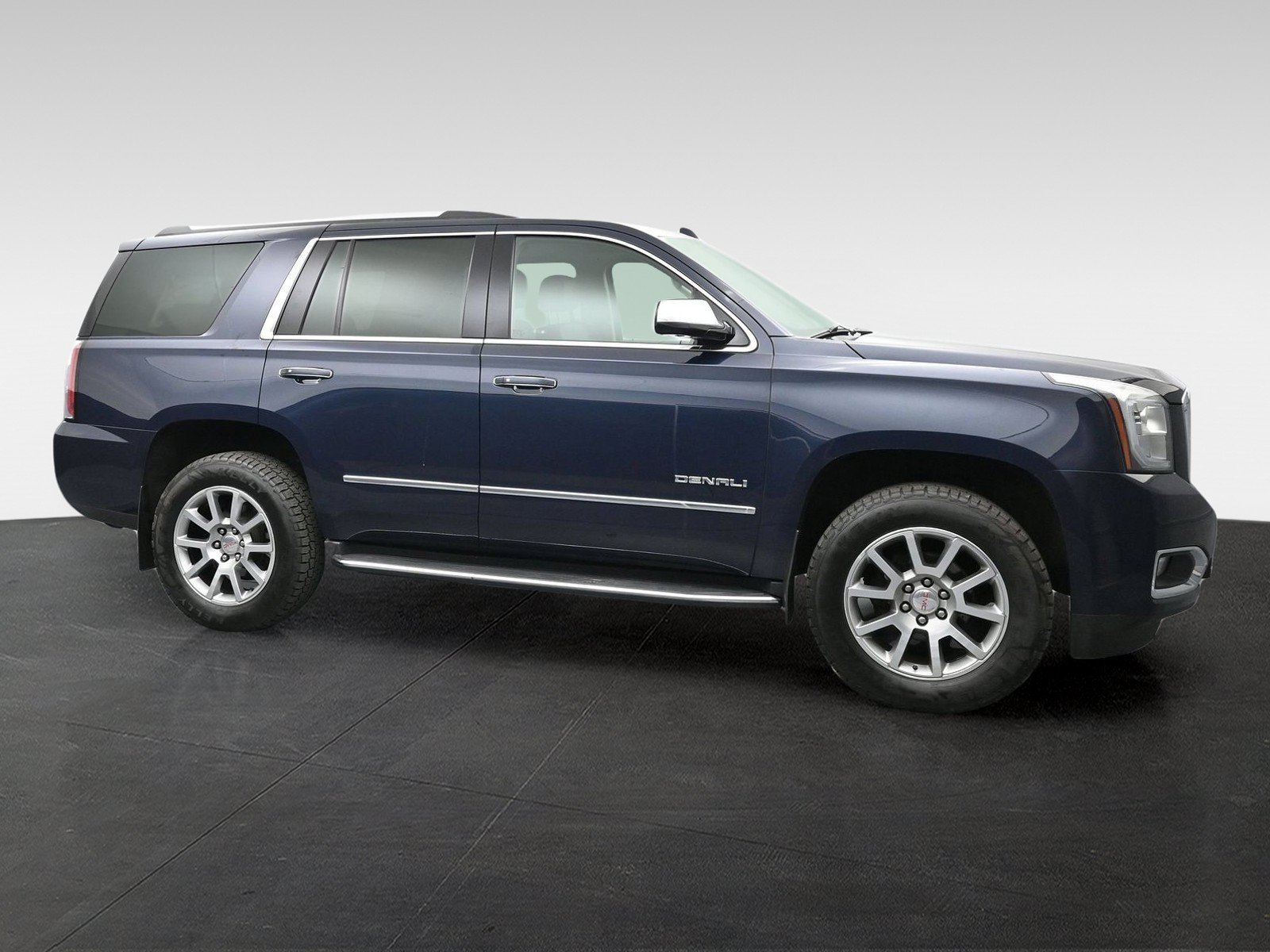 Used 2020 GMC Yukon Denali w/ Open Road Package AWD/4WD image 5