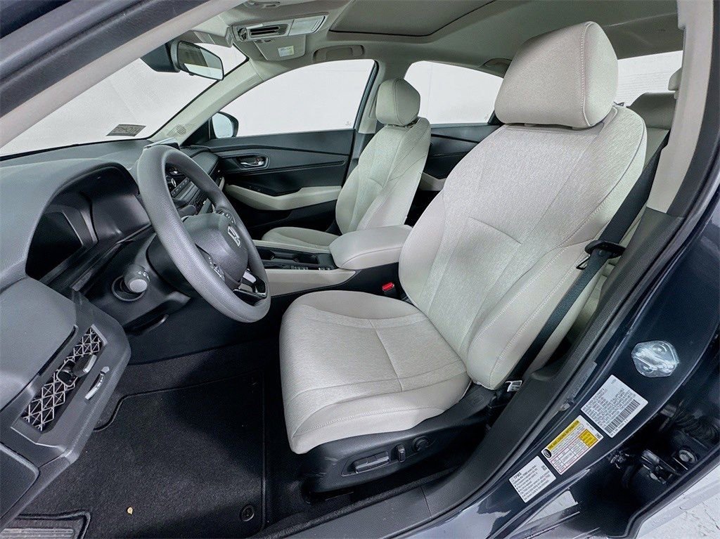 Certified 2025 Honda Accord SE image 29