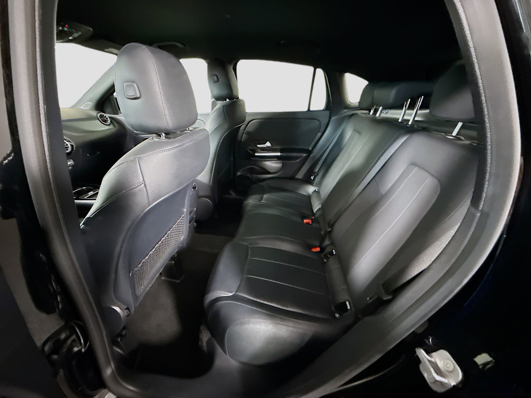 Used 2025 Mercedes-Benz GLA 250 image 25