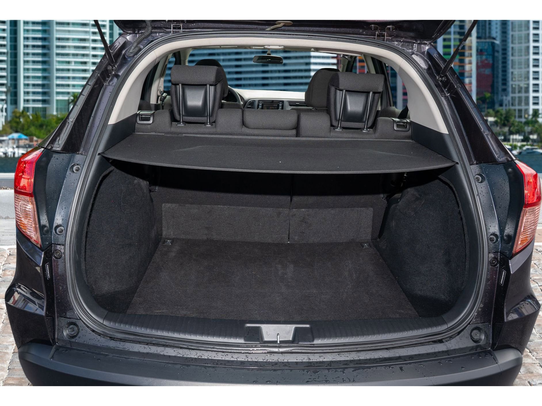 Used 2016 Honda HR-V LX image 9