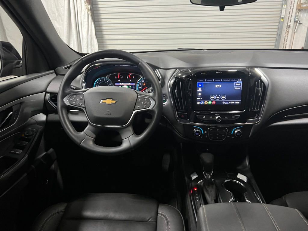 Used 2023 Chevrolet Traverse LT image 18