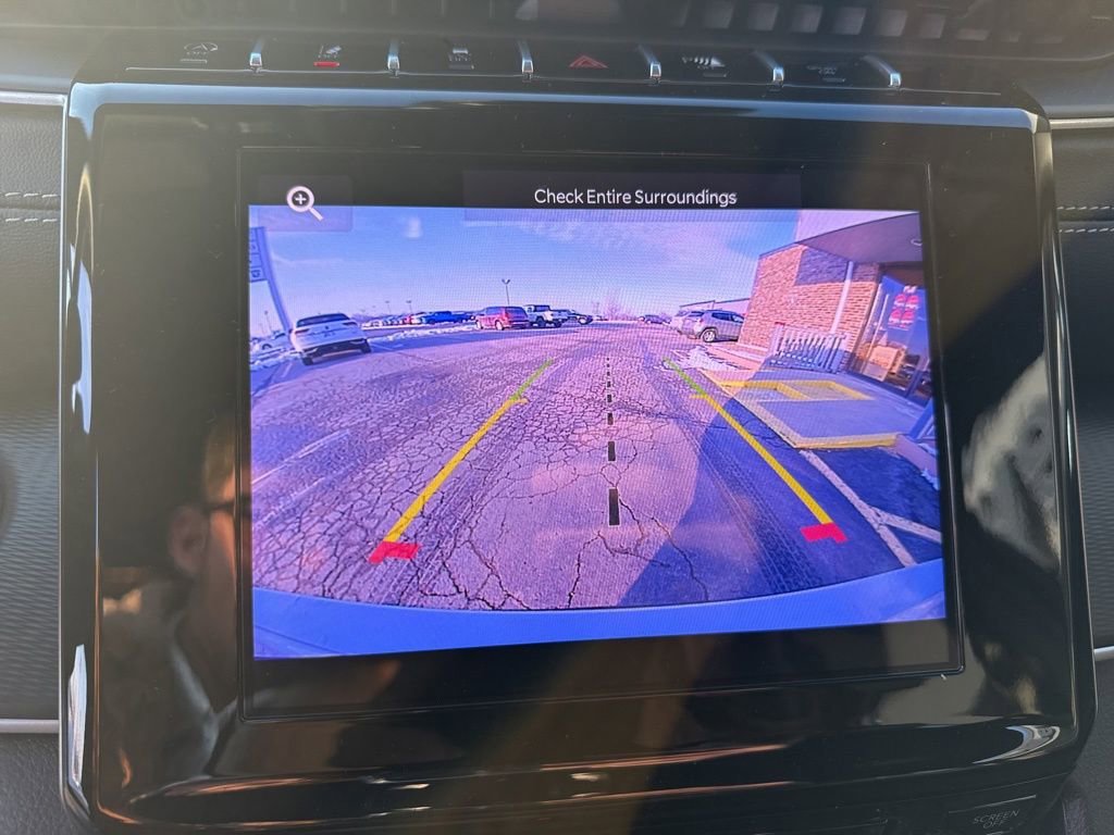 New 2025 Jeep Grand Cherokee L Laredo image 2