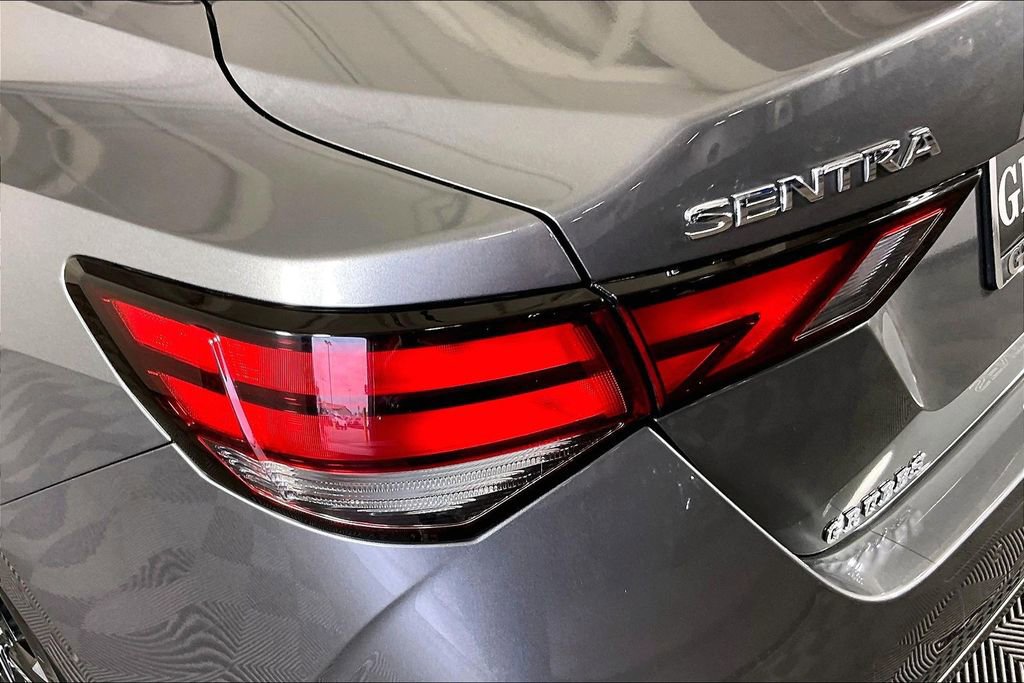 Used 2024 Nissan Sentra SV image 40
