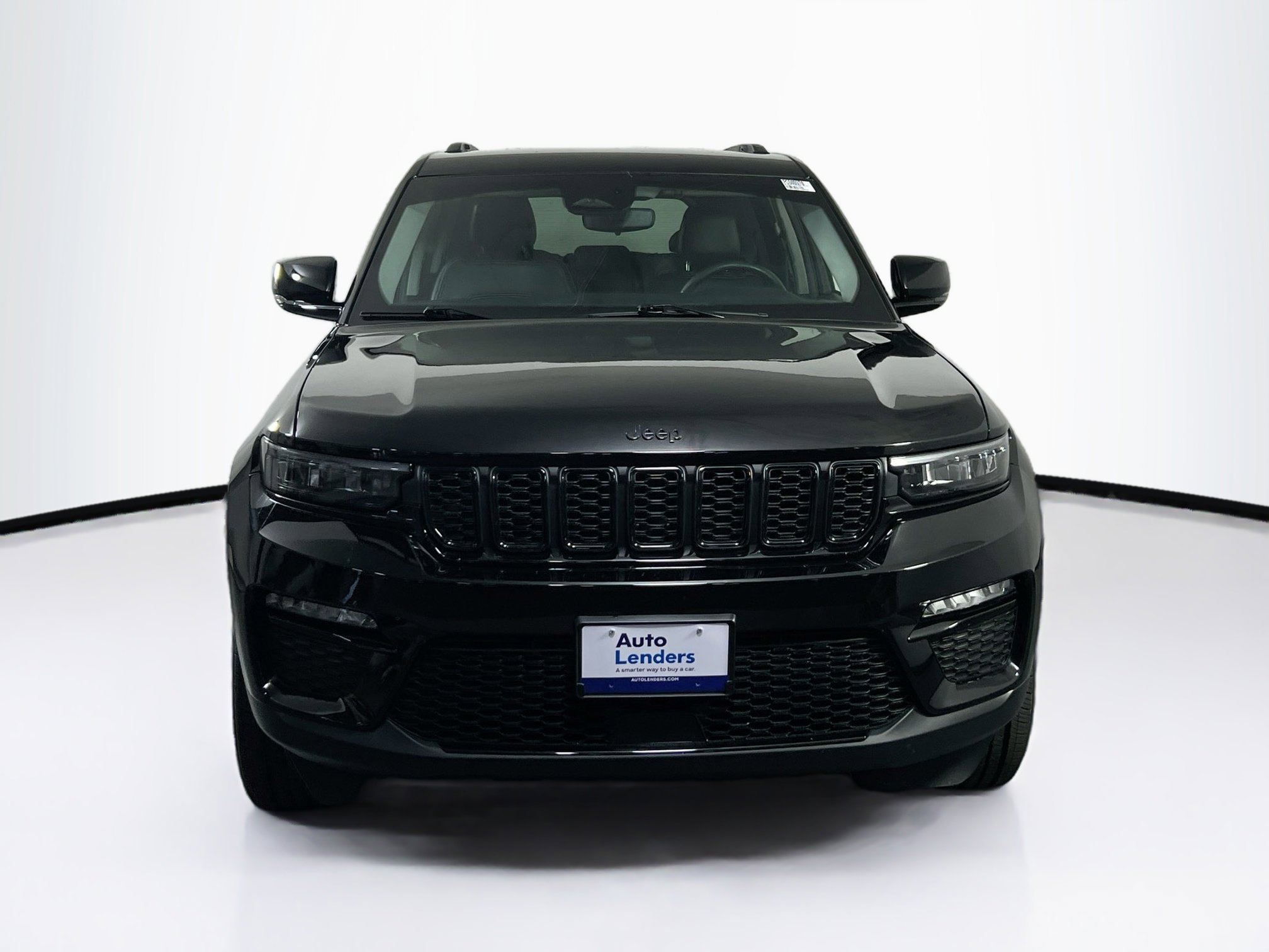 Used 2023 Jeep Grand Cherokee Limited w/ Black Appearance Package image 2
