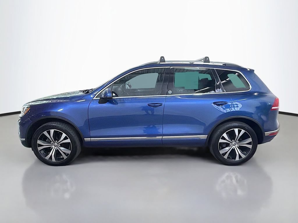 Used 2017 Volkswagen Touareg Wolfsburg Edition AWD/4WD image 6