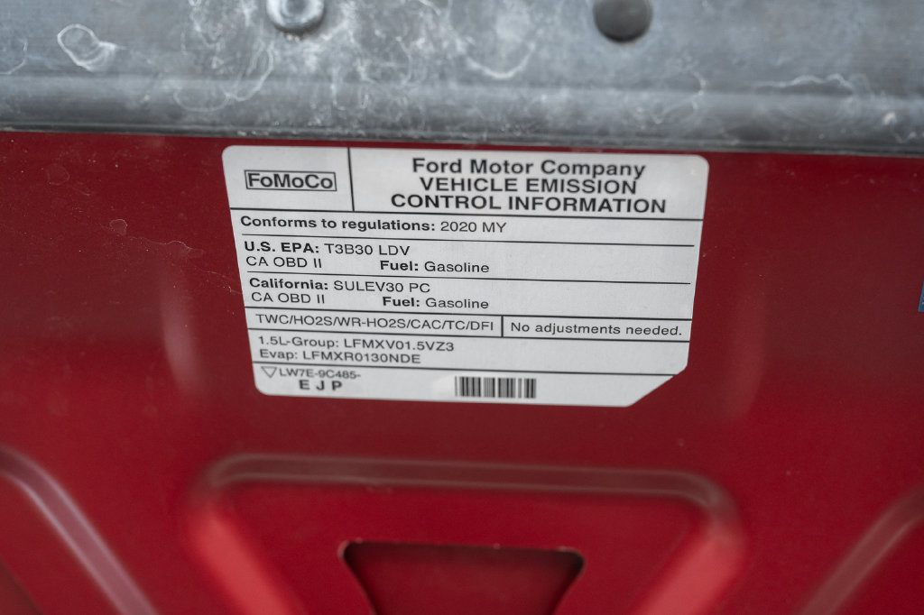 Used 2020 Ford Fusion SE FWD image 17