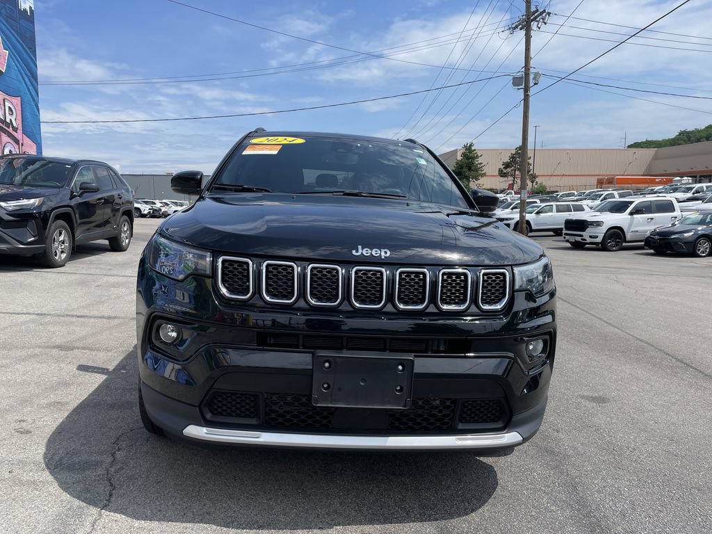 Used 2024 Jeep Compass Limited AWD/4WD image 5
