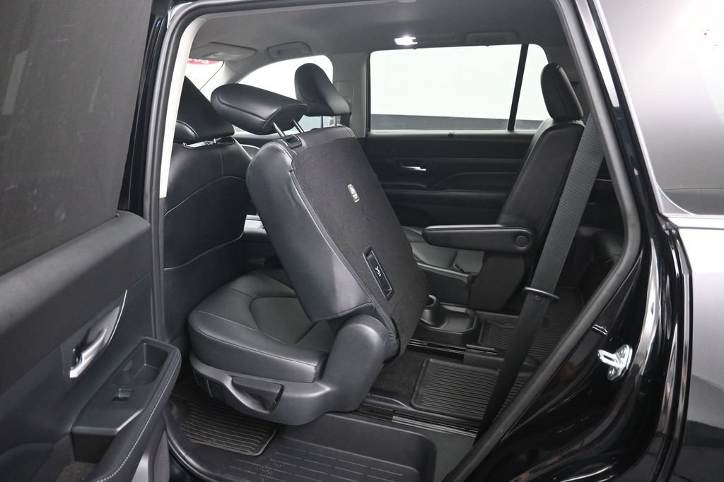 Used 2024 Toyota Grand Highlander AWD image 27