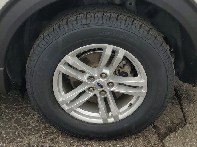 Certified 2023 Ford Explorer XLT image 7