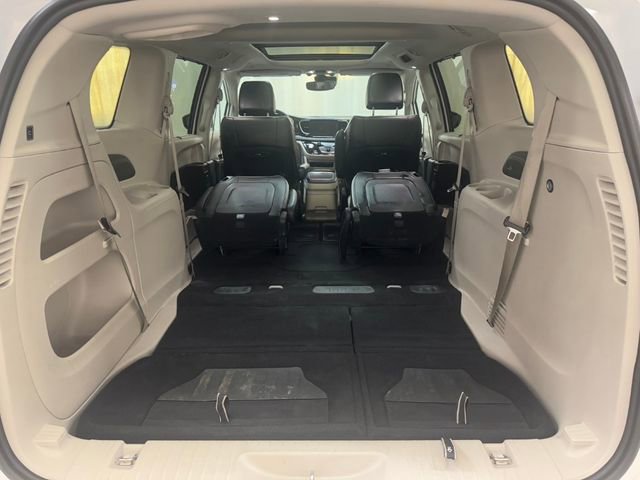Used 2024 Chrysler Pacifica Limited FWD image 34