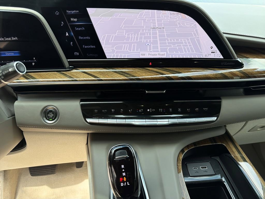 Certified 2021 Cadillac Escalade Premium Luxury Platinum image 30