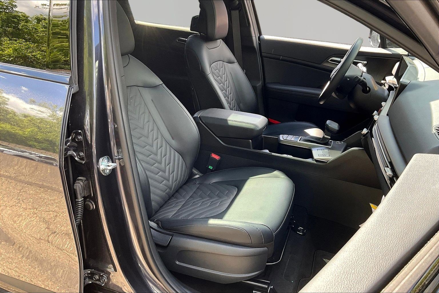 Certified 2026 Kia Sportage X-Line w/ X-Line Premium Package AWD/4WD image 29