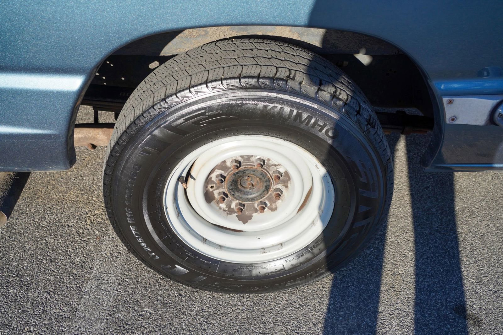 Used 2014 Ford E-350 and Econoline 350 Extended Super Duty w/ Power Group RWD image 11