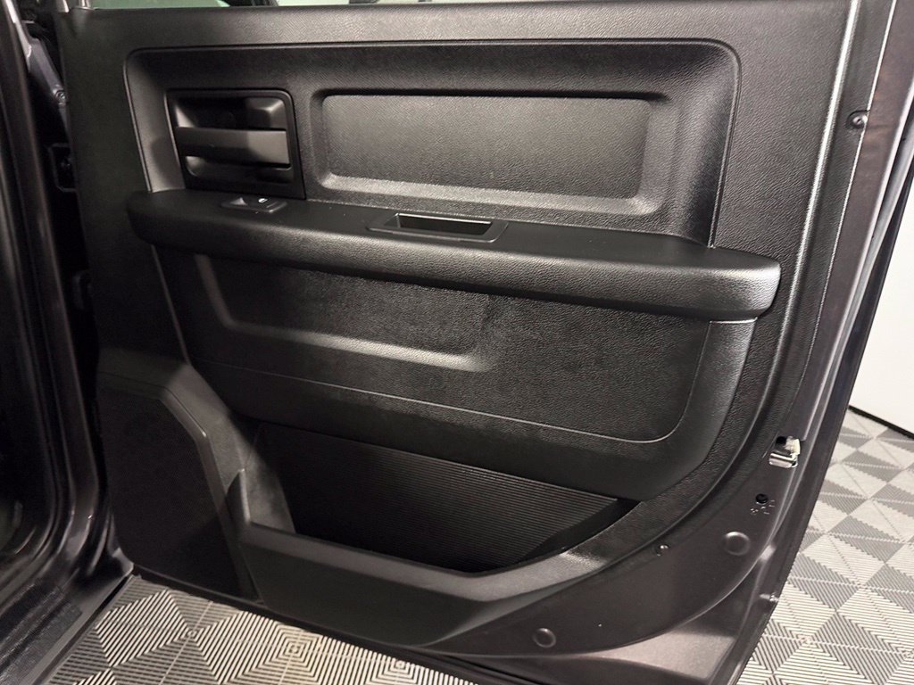 Used 2024 RAM 3500 Tradesman w/ Chrome Appearance Group AWD/4WD image 27