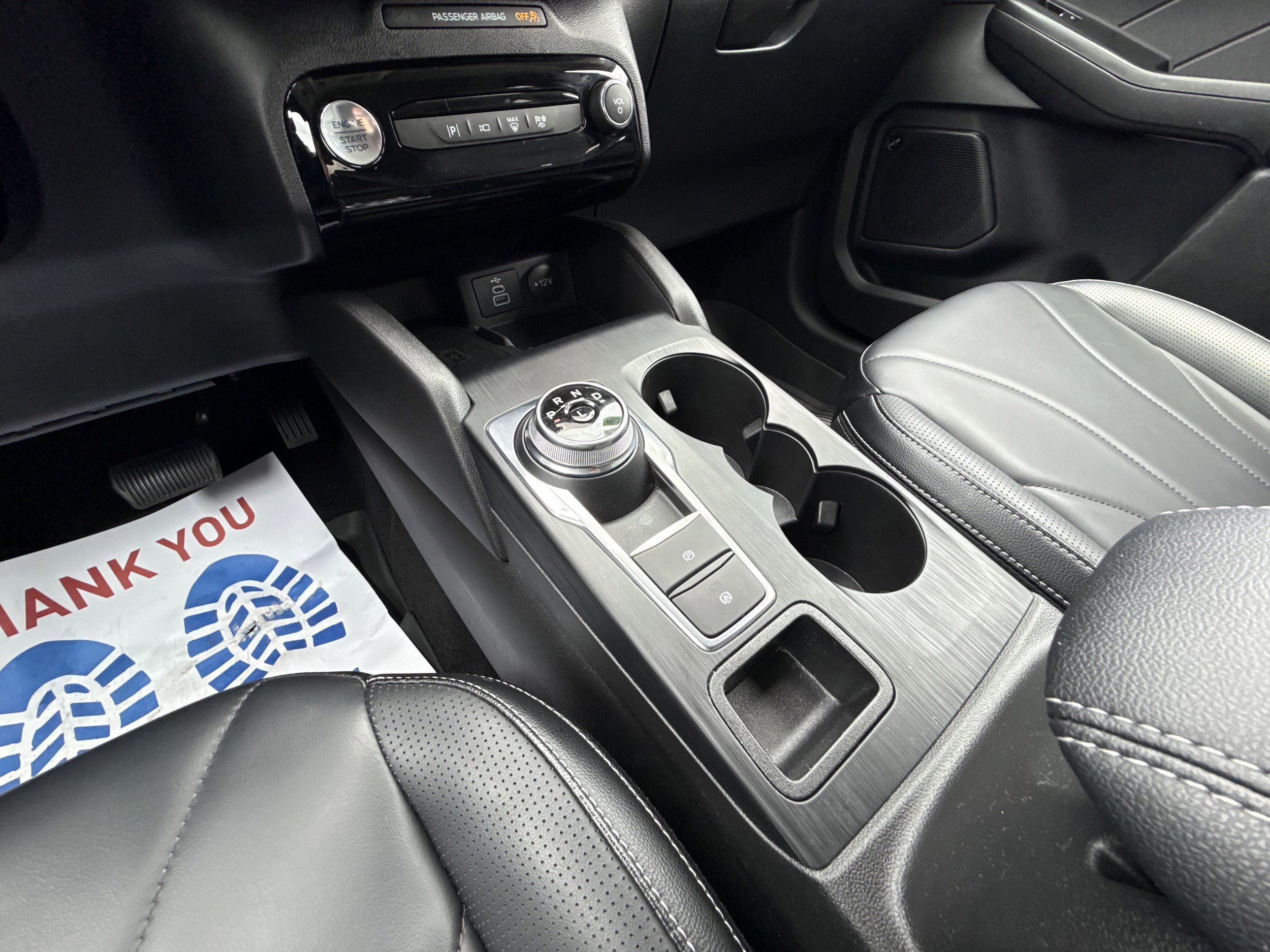 Used 2025 Ford Escape Platinum w/ Premium Technology Package FWD image 20
