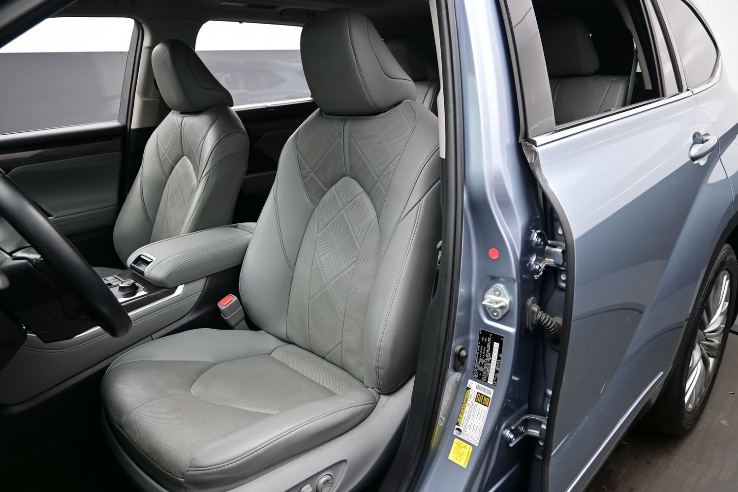 Used 2023 Toyota Highlander Platinum AWD/4WD image 12