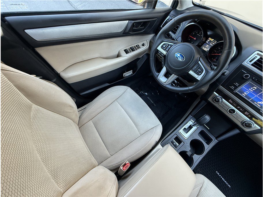 Used 2017 Subaru Outback 2.5i AWD/4WD image 7